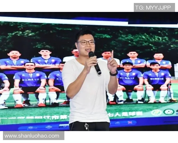 陈明足球：从青涩少年到职业球员的成长之路与梦想追逐